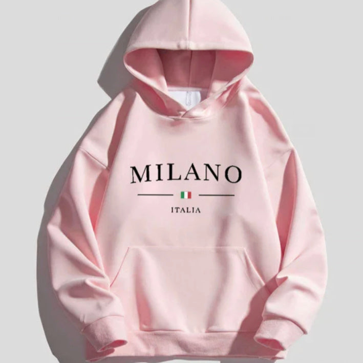 Stay warm in style with this oversized fleece-lined hoodie. A cozy casual sweatshirt perfect for fall fashion, Korean trends, and minimalist comfort.